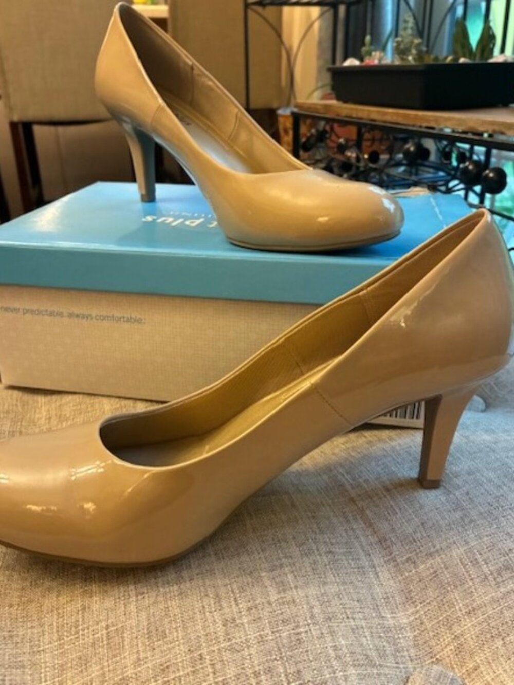 Women's Comfort Plus by Predictions Round Toe Pumps Heels Patent Nude, Size 11M
